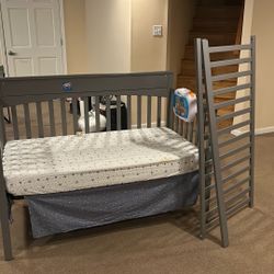 Oxford baby cri/toddler bed