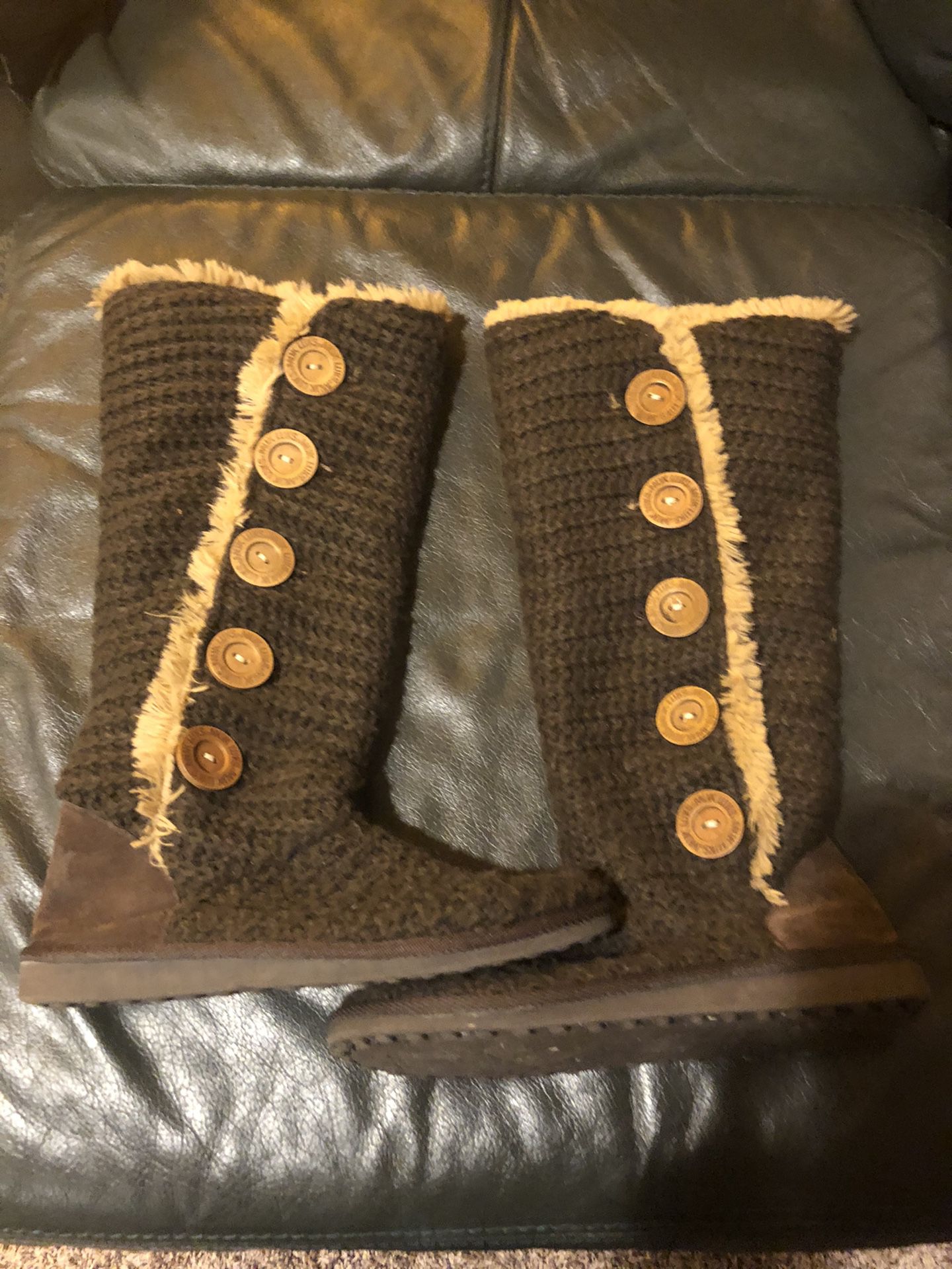 Women’s Brown Fur Lined Boots Size 7