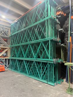 18ft x 48in heavy duty pallet rack uprights
