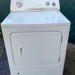 Secadora de gas Trabaja, muy bien, estaba nueva por el precio de $120