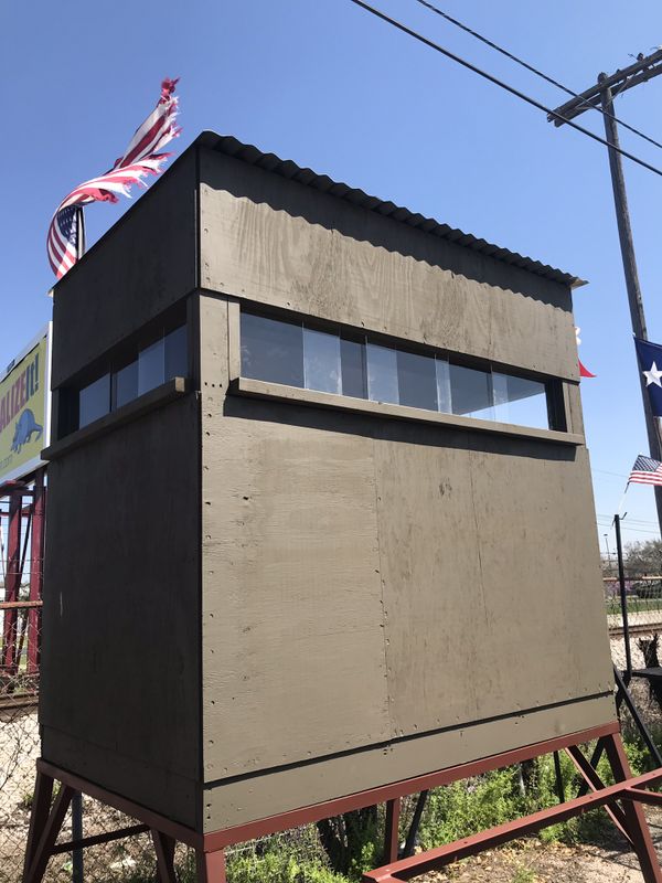 4x6 Ground Deer blind for sale only 575.00 while they last. for Sale in