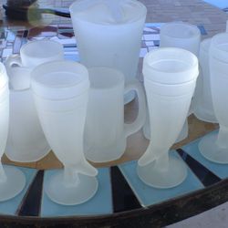 Vintage tiara Mug Set.