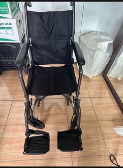Drive Medical Standard Wheelchair