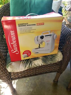 Sewing Machine - Like New