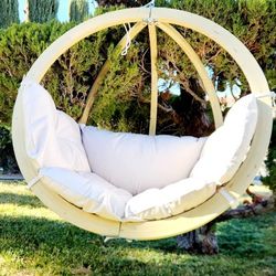 New Globo Floating Chair $390