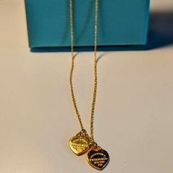  Tiffany's & Co . Necklace 