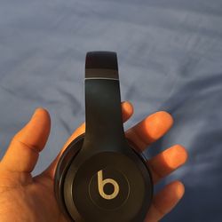 Beats Solo 4s