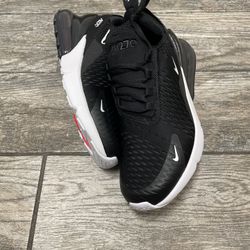 Nike Air Max 270 “Black & White”