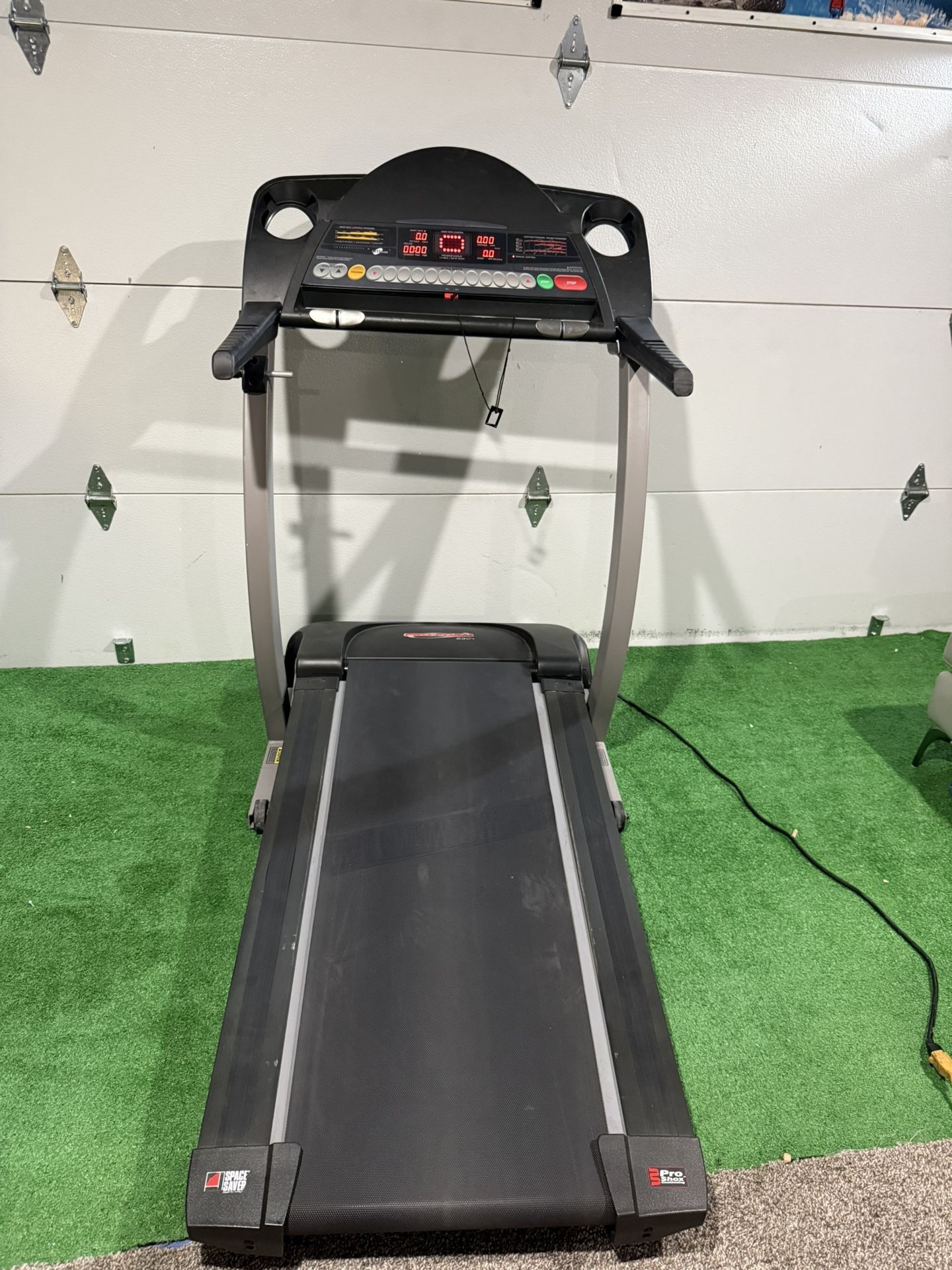 Treadmill. Delivery Available