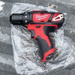Milwaukee M12 Drill