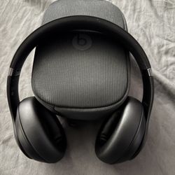 Beats Studio Pro 