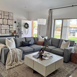 Rene Cazares L-Shaped Sectional Grey *FREE DELIVERY* 🚚