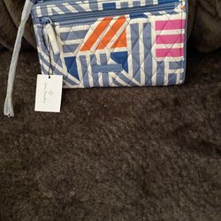 New! Vera Bradley Wristlet. Read Description For Details And Location.