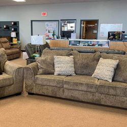 🚚Ask 👉Sectional, Sofa, Couch, Loveseat, Living Room Set, Ottoman, Recliner, Chair, Sleeper. 

✔️In Stock 👉Olin Chocolate Living Room Set