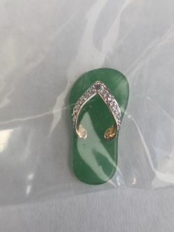 Jade slipper pendant