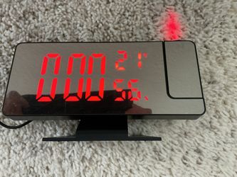 Projection  clock  (NEW)  -  $15