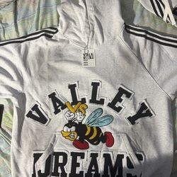 Vale anthem striped sweatsuit