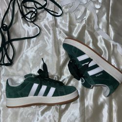 Green adidas campus Size 5