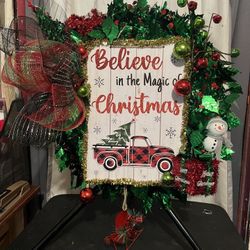 Beautiful Xmas Door Reefs