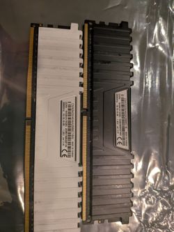 2x Corsair vengeance DDR4  16Gb 2666 MHz