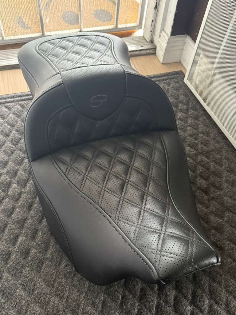 Saddlemen Seat Cushion Without Backrest For Newer Style Harley Davidson Street Glide