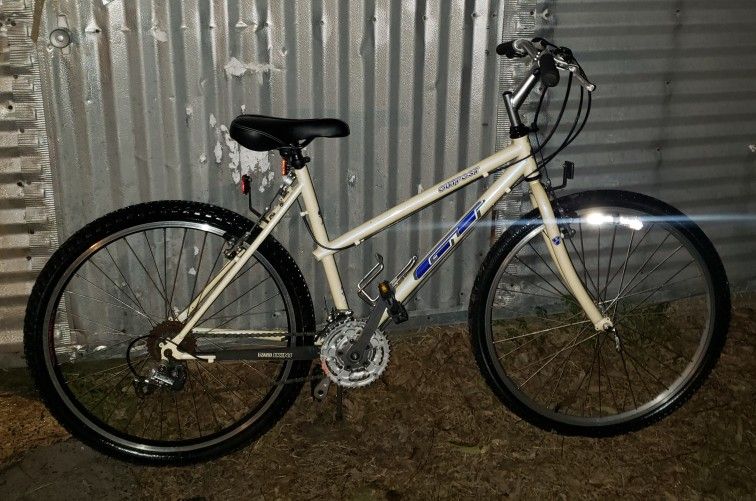 26 GT Outpost Mountain Bike