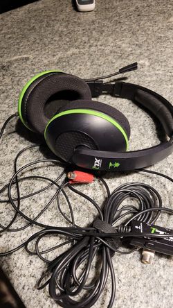 Turtle Beach headset with all the hookups