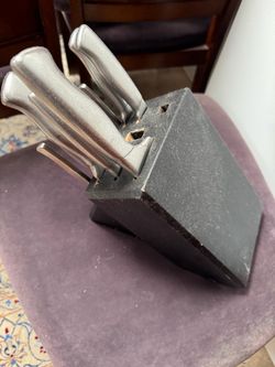 Kitchen aid knives and knives holder