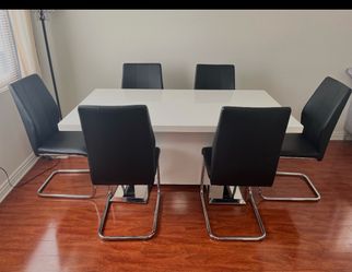 Dining set
