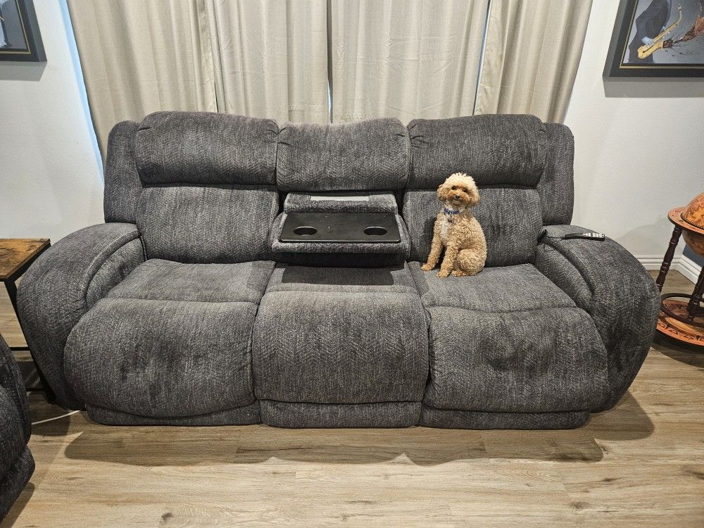 Full Size Reclining Couch With HEAT AND MASSAGERS