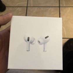 Apple AirPods