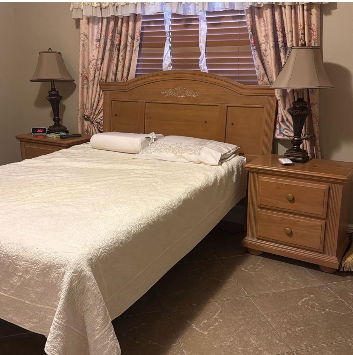Queen Size Bedroom Set Mattress Included