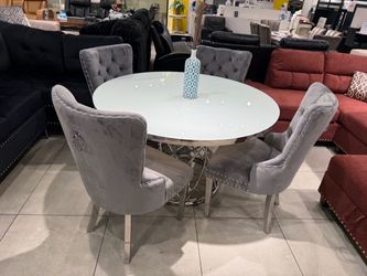5pc Dining Set 🔥 Take It Home With Only $50 Down