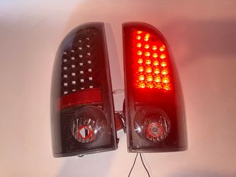 06-08 Dodge Ram Taillights/ luces para RAM