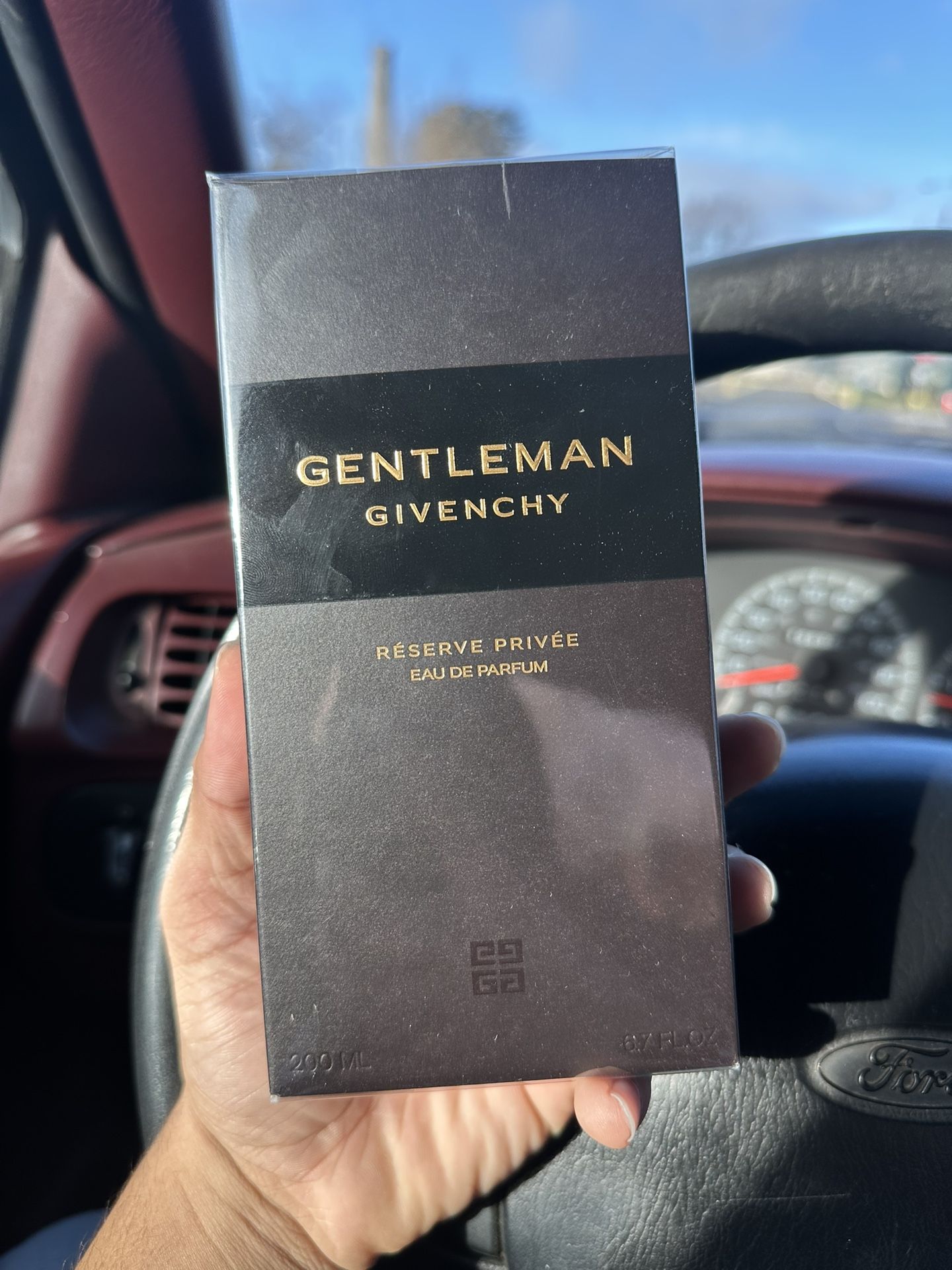 Gentleman Givenchy