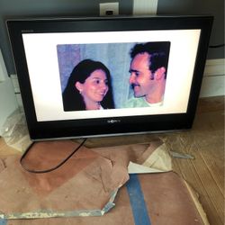 Sony Bravia TV Digital And Analog 26”