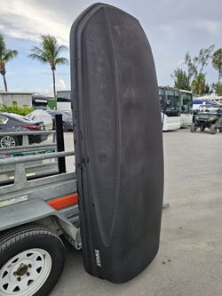Thule roof car. Fair condition. Zip 33130. Delivery fee