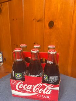 1994 World Cup soccer 6 classic bottles of Coca Cola
