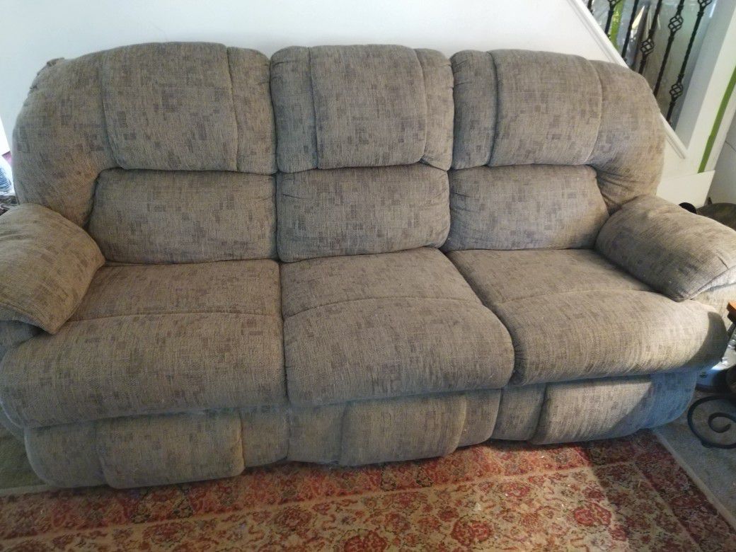 Free Couch , Reclines, full size. You pick up. Thanks