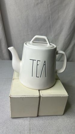 Rae Dunn Tea Pot.