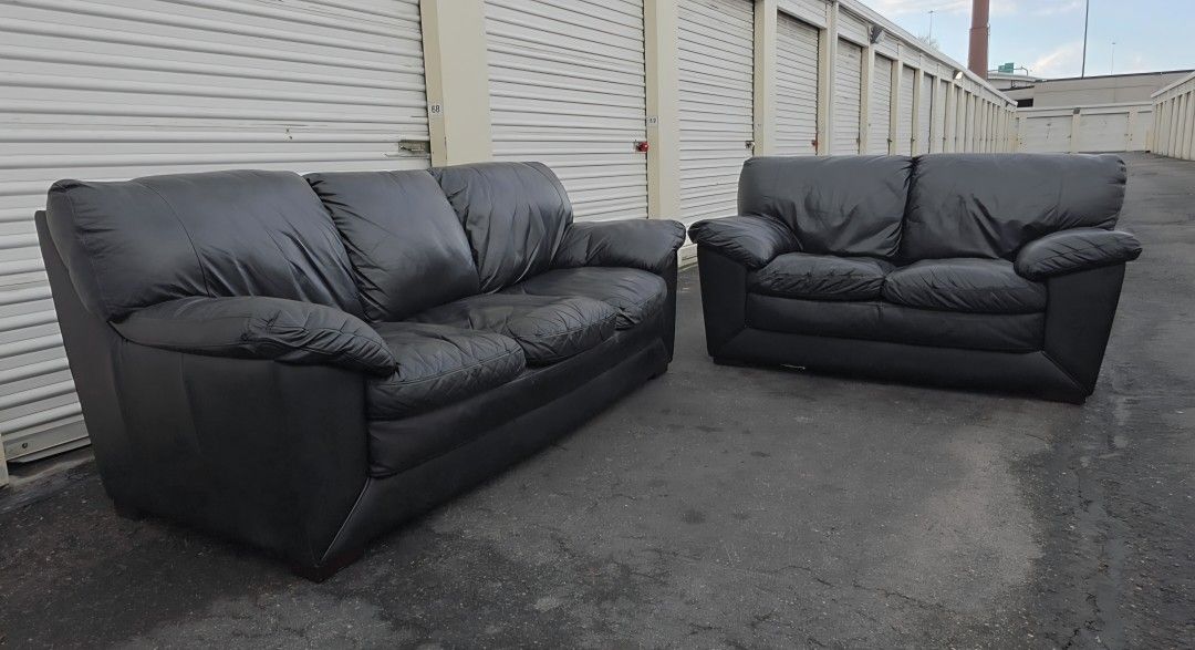 [FREE DELIVERY] Beautiful RC Willey Sofa Set
