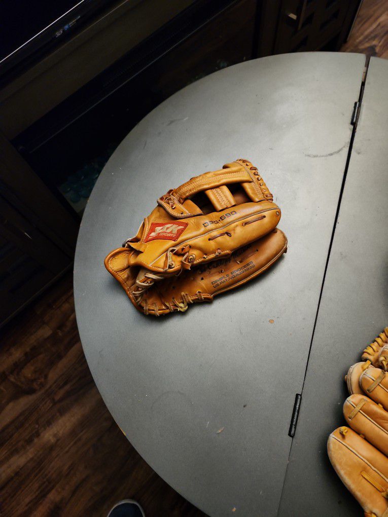 Baseball Glove ⚾️ 