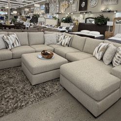 Beautiful 5 Pc Sectional 