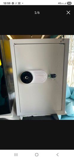 Small locker with it's key 🔑