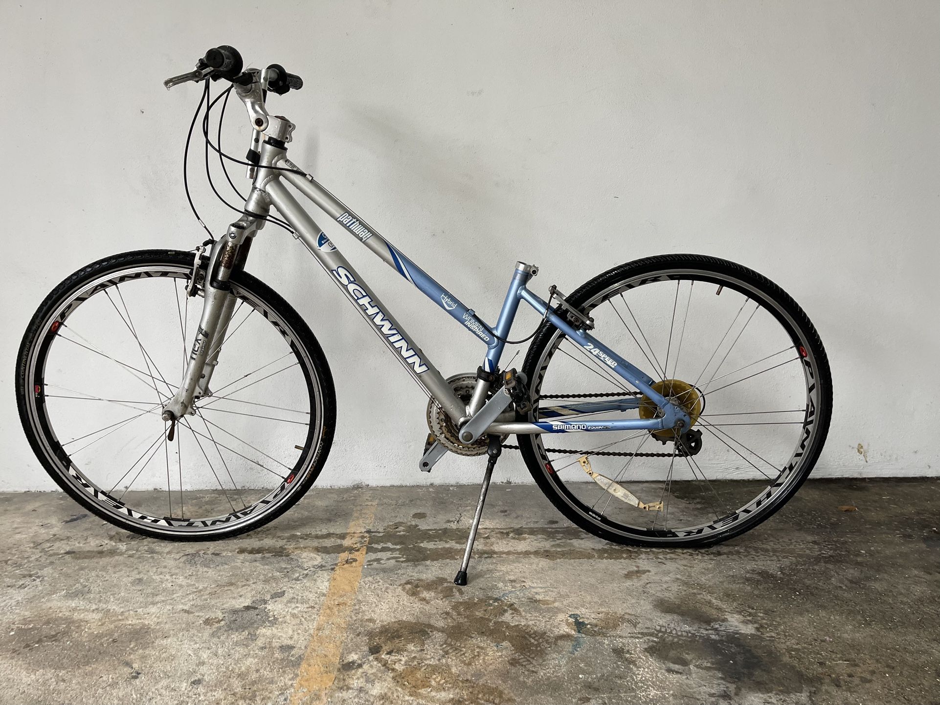 Schwinn Pathway Hybrid Woman’s Bike