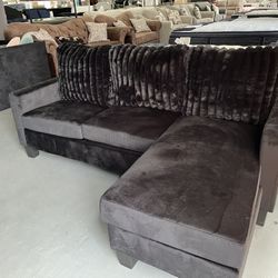 Small Sectional With Cup holder