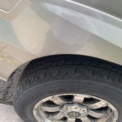 (contact info removed) Rines For Escalade Cadillac  2003  80 Tread Tires 