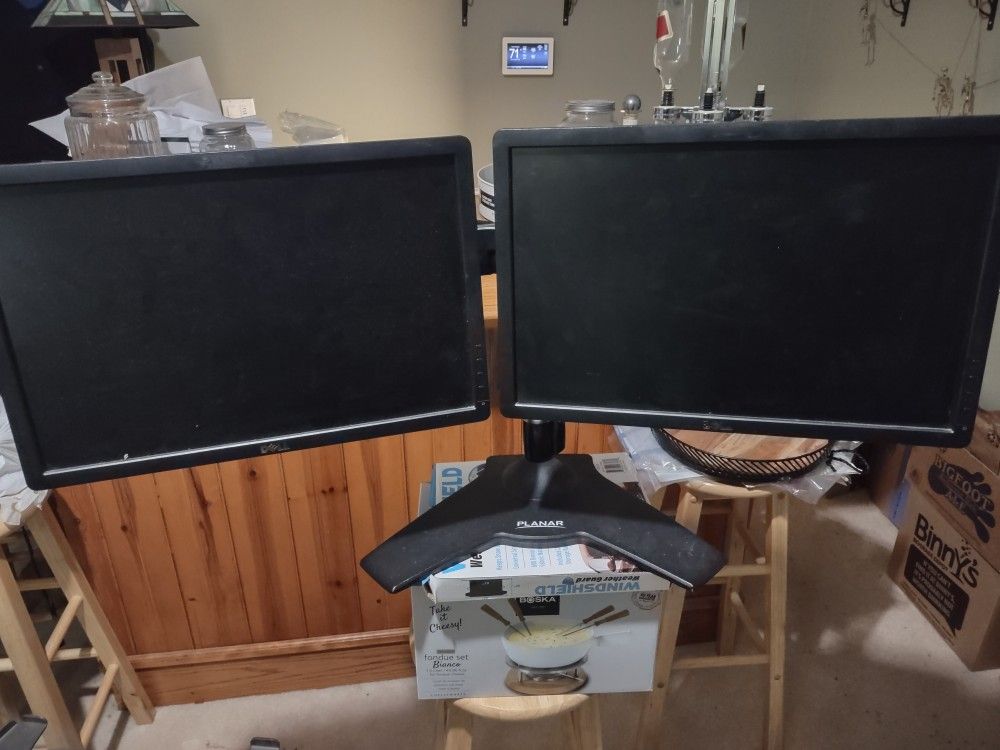Two Dell Monitor And Stands