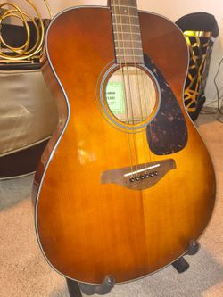 YAMAHA FS800 ACOUSTIC GUITAR