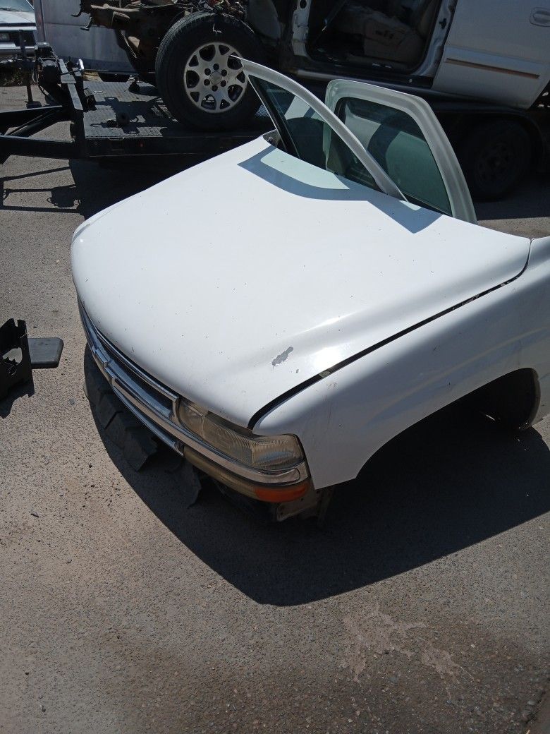 99-02 Chevy Front Clip With Doors 500
